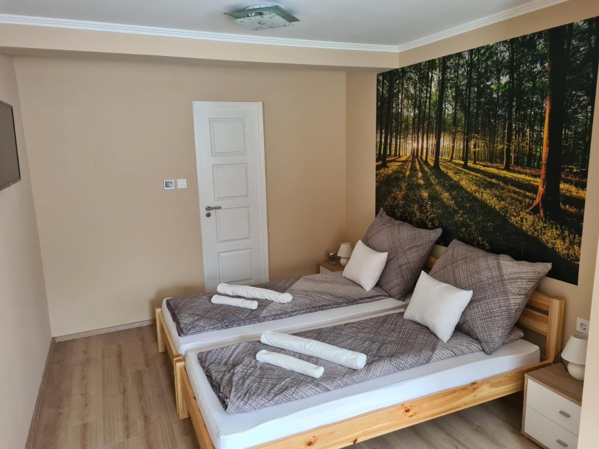 Napfeny Apartman Makó Εξωτερικό φωτογραφία